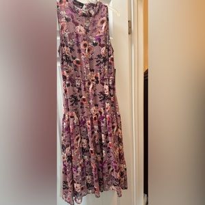 Lulus floral midi dress. New with tags. Never worn
